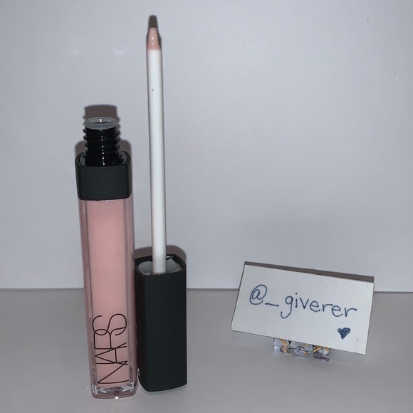 International Velvet NARS LIP GLOSS - Picture 4 of 9